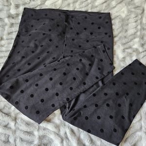Suave flocked black polka dot leggings with tummy control